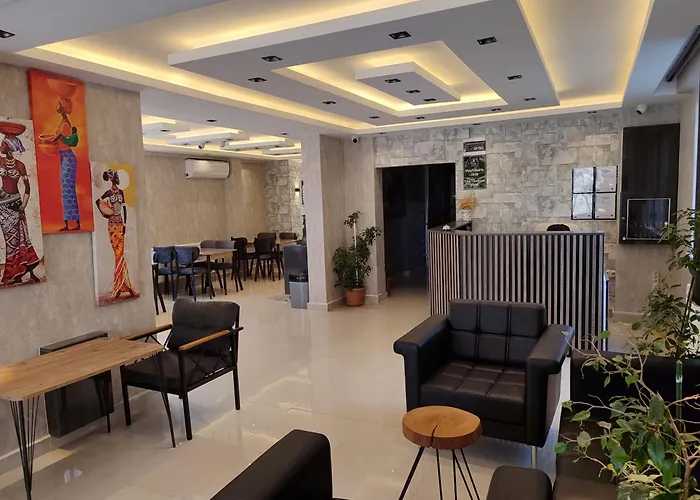 Cam Suites